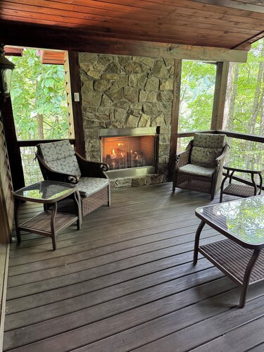 Eagle's Nest Retreat: Just Minutes from Downtown Boone