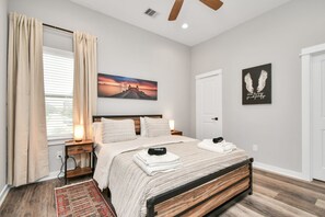 3 soverom, strykejern/-brett, wi-fi (inkludert) og sengetøy