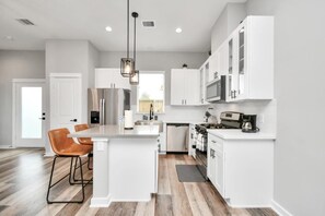 Fridge, microwave, oven, dishwasher