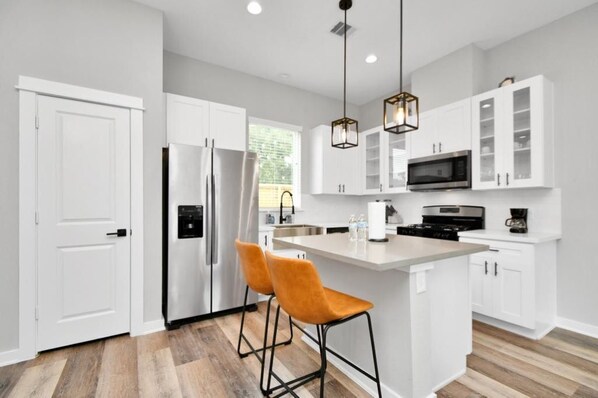 Fridge, microwave, oven, dishwasher