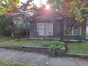 Exterior - Cleveland Height Cabin House (Cleveland Heights)