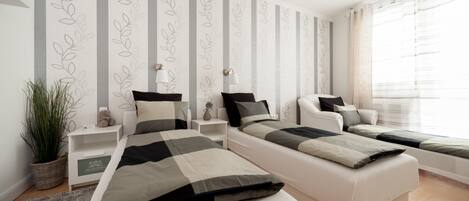 3 bedrooms, iron/ironing board