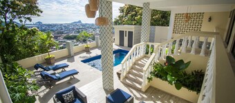 Luxury on the hill Vista Hermosa