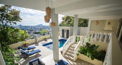 Luxury on the hill Vista Hermosa