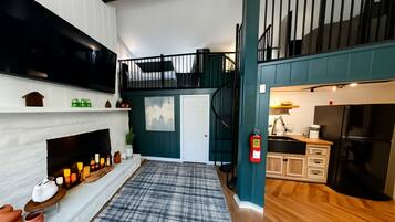 Family Room | Premium bedding, free WiFi, bed sheets