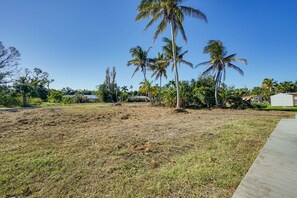 Property grounds - 1 Mi to Boat Ramp: Bokeelia Home w/ Screened Patio (Bokeelia)