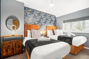 3 bedrooms, iron/ironing board, free WiFi, bed sheets