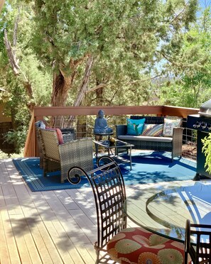 Outdoor dining - Sedona EPIC Vortex Zen Home! Just minutes to EVERYTHING! (Sedona)