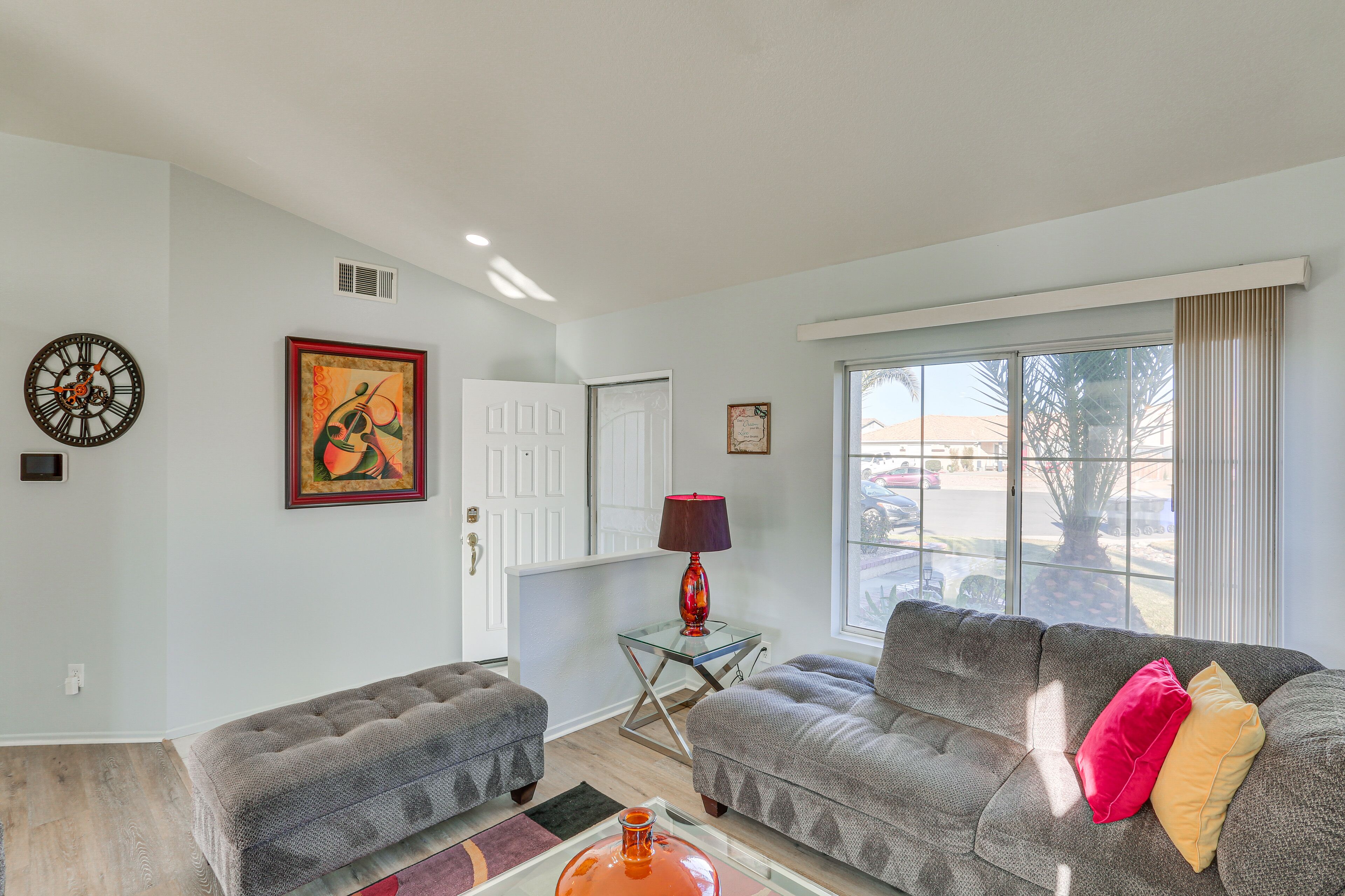 Victorville Home W/ Fenced Backyard + Patio! - Victorville, CA