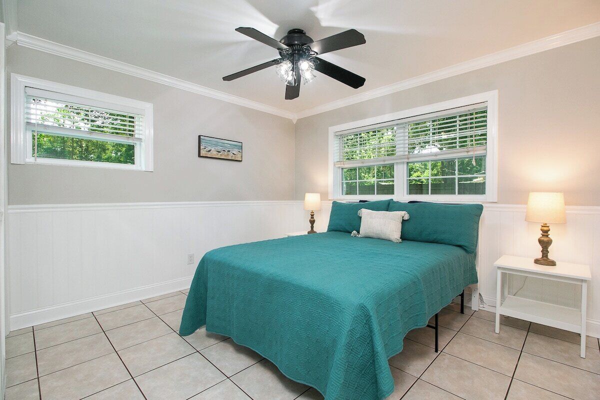 3 Schlafzimmer, Bügeleisen/Bügelbrett