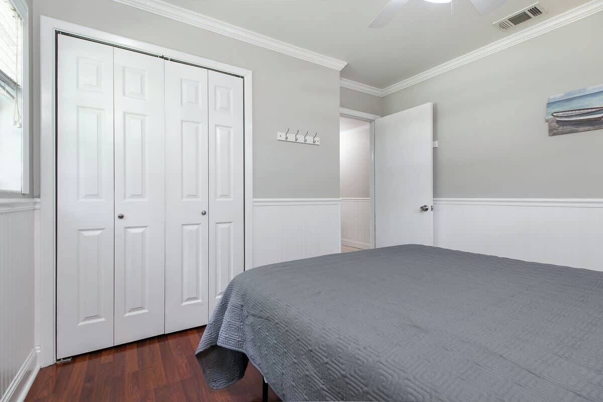 3 bedrooms, iron/ironing board