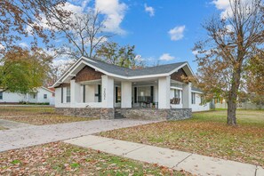Exterior - MINE CREEK RETREAT LUXURIOUS COMFORT - 3BR - 2.5BA (Nashville)