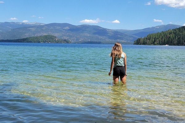 Una spiaggia nelle vicinanze