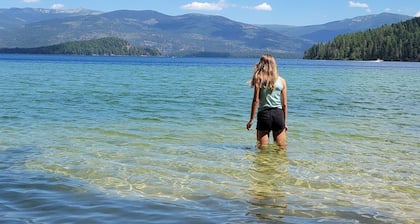 Adventure Cabin -Coolin Priest Lake; king bed, bunks, ATV and snowmobile parking