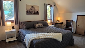 4 bedrooms, free WiFi, bed sheets - Adventure Cabin -Coolin Priest Lake; king bed, bunks, ATV and snowmobile parking (Coolin)