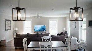 Smart TV, books, stereo