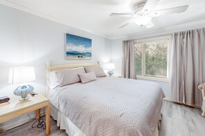 2 soverom, strykejern/-brett, internettilgang og sengetøy