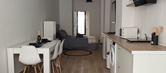 Modern Studio in the Center of Valencia - Apartment A