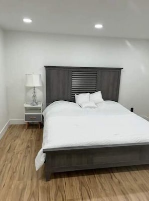5 chambres, fer et planche à repasser, accès au Wi-Fi (inclus)
