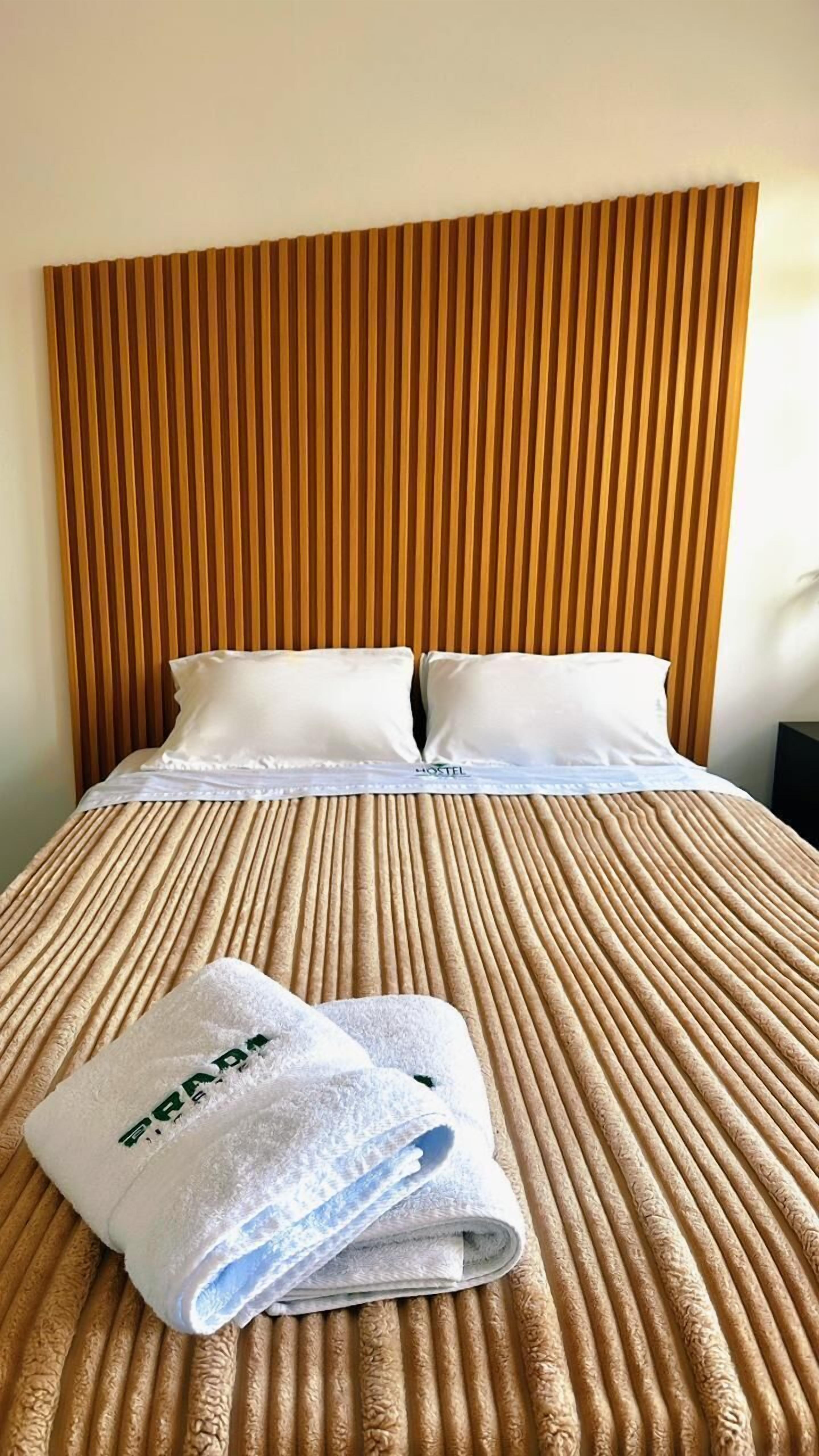 時尚客房, 1 張加大雙人床, 城市景觀 | 獨特裝潢、免費無線上網、床單