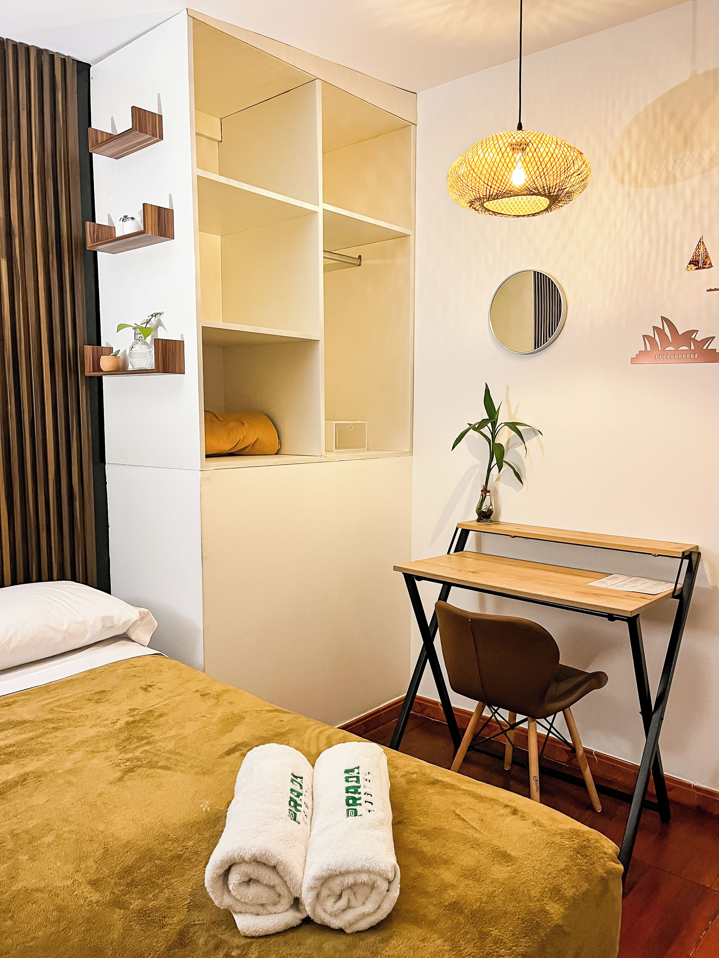 Comfort Room, 1 Queen Bed