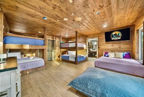 4 Schlafzimmer, Schreibtisch, Bügeleisen/Bügelbrett, kostenloses WLAN