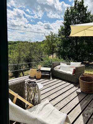 Terrace/patio - nature, art and gastronomy. Italian countryside hills (Faviano di Sopra)
