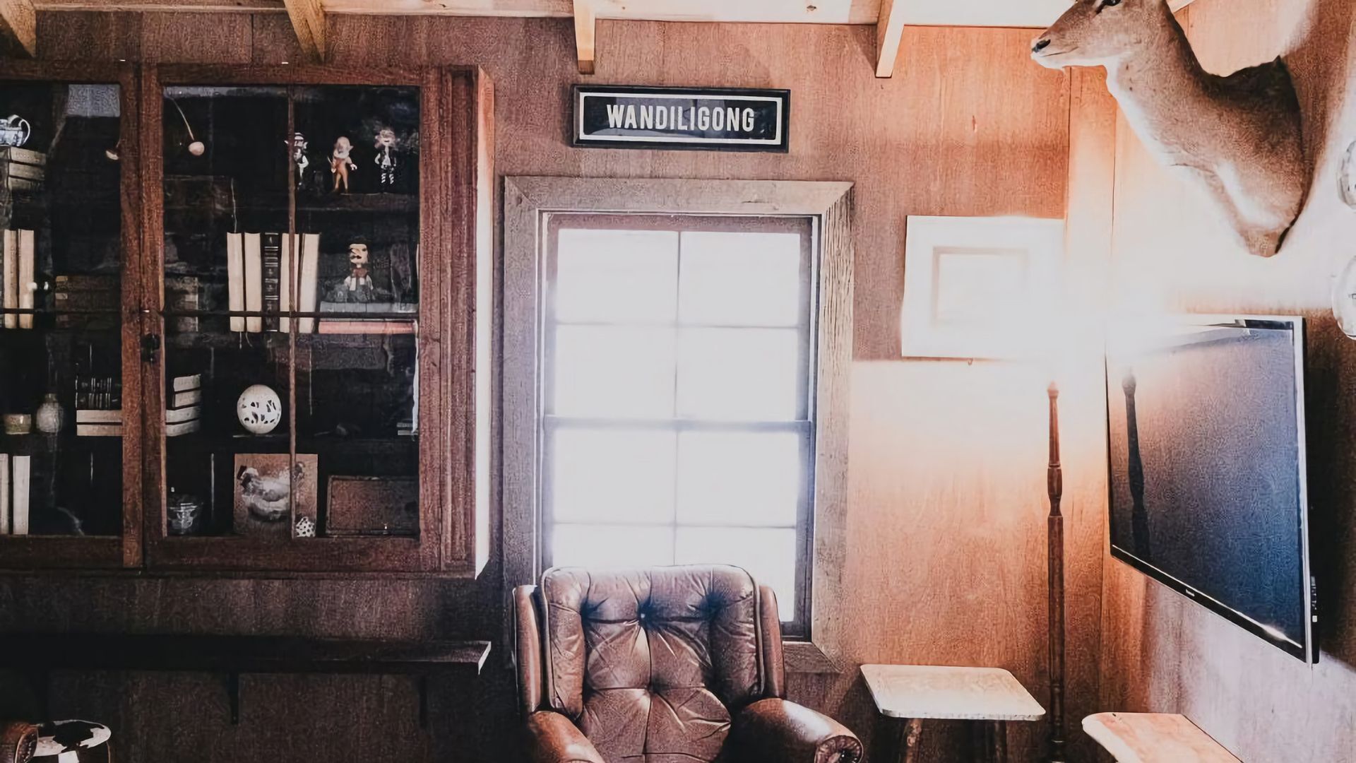La Baracca - Reconnect With The Simple Pleasures Of Life - Bright