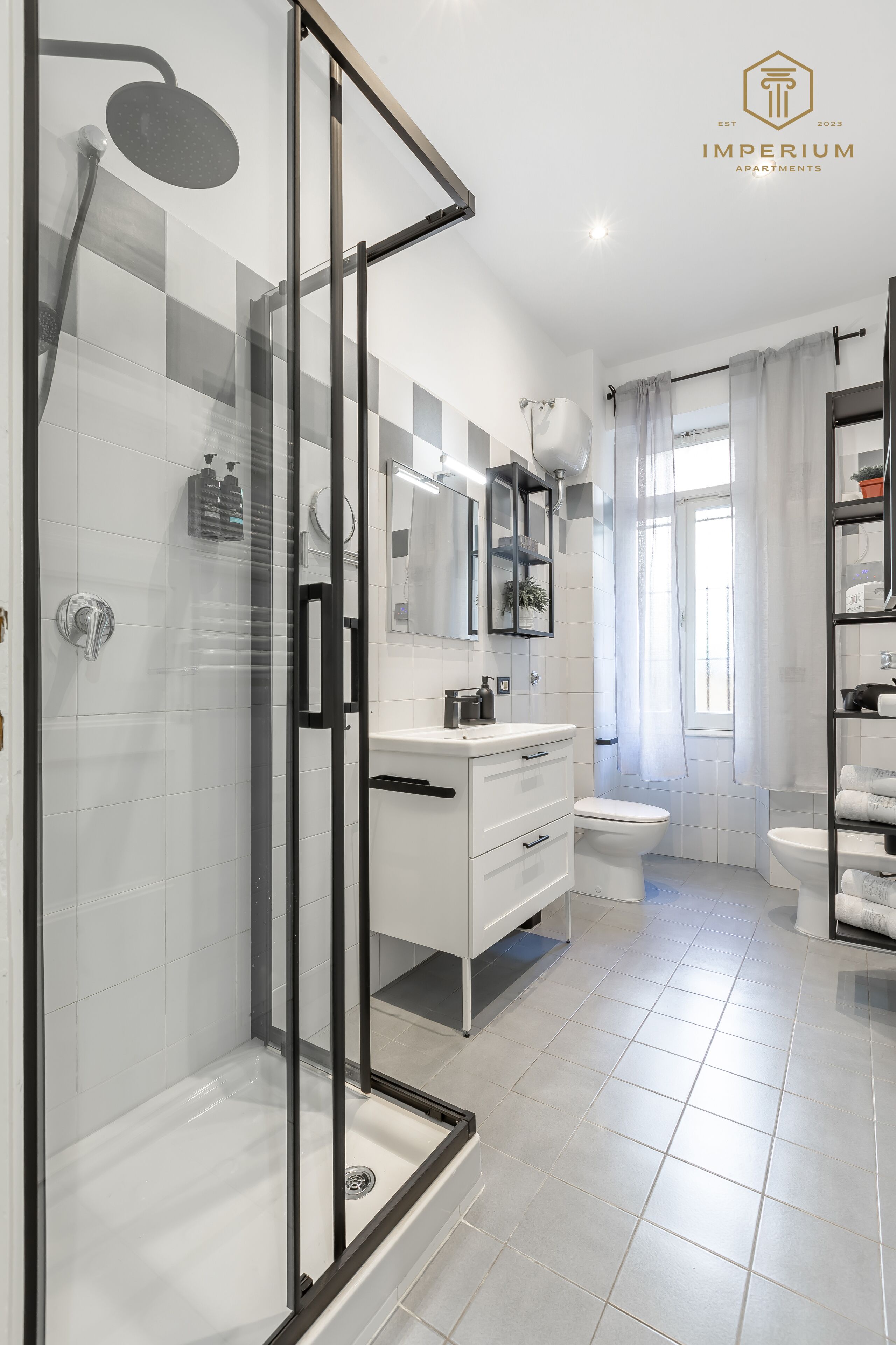 Doccia, asciugacapelli, bidet, asciugamani