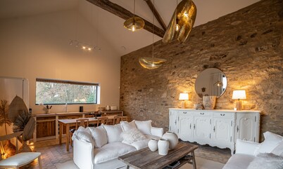 The Louis Aragon Cottage, Exceptional Elegance