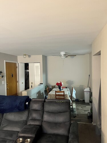 Beautiful get away right outside Detroit, peace of mind. Lots of attractions