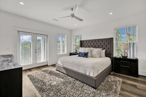 4 bedrooms, desk, iron/ironing board, free WiFi