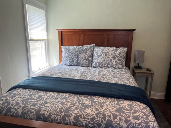 3 bedrooms, iron/ironing board, travel cot, free WiFi