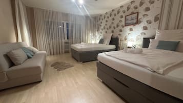 3 Schlafzimmer, Bügeleisen/Bügelbrett, WLAN, Bettwäsche