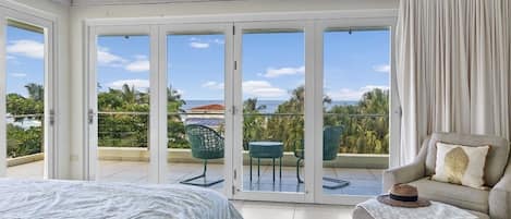 5 habitaciones, tabla de planchar con plancha y wifi gratis