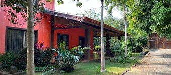 Hermosa cas a tan Solo 20 Minutos de las Mejores Playas de Costa Rica