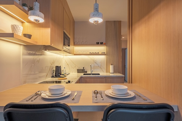 Superior Apartment | 1 bedroom, in-room safe, desk, laptop workspace