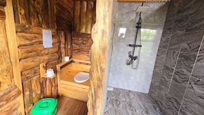 Romantic Tree House | Bathroom