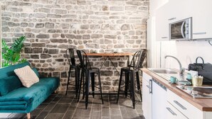 茶具/咖啡用具、冰箱、微波炉、炉灶