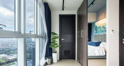 The Executive Slate Suite @ Uptown Parksuites