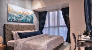 2 bedrooms, in-room safe, iron/ironing board, free WiFi