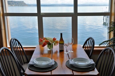Waterfront 2 bedroom condo - private deck offering spectacular views