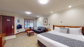 Classic-studio | Työpöytä, pimennysverhot, äänieristys, ilmainen Wi-Fi