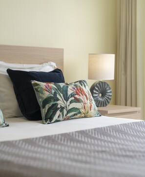 2 bedrooms, iron/ironing board, WiFi, bed sheets - Vacation home in Porto Santo, Villa Girassol (Porto Santo)