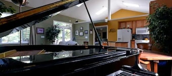 Amazing Home...Large Space Yet Cozy