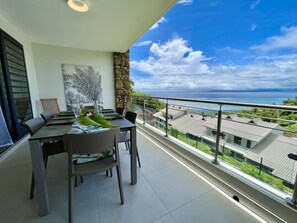 Outdoor dining - Tetavake Sunset, stunning 2 bedroom condo with Moorea view, pool and WiFi (PUNAAUIA)