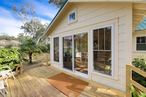 Terrace/patio - Peaceful Atlantic Cottage w/ Deck & Yard! (Atlantic)