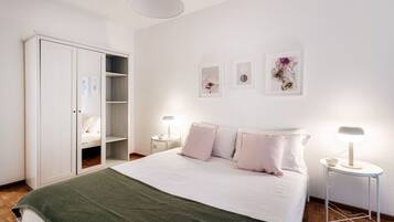 2 chambres, fer et planche Ă repasser, Wi-Fi, draps fournis