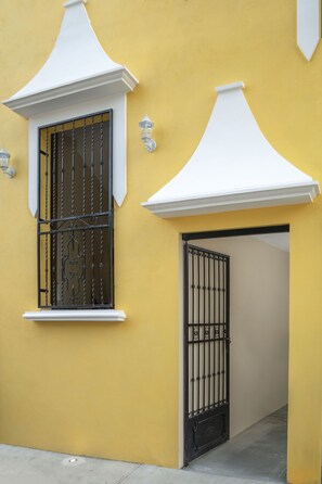 Front of property - Casa Marcos (Valladolid)