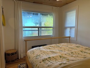 4 bedrooms, bed sheets